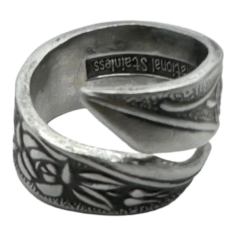 Vintage Rose Pattern Spoon Wrap Ring Artisan Crafted Roses Size 9 - Picture 7 of 15